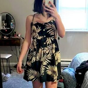 Tropical dress with pockets